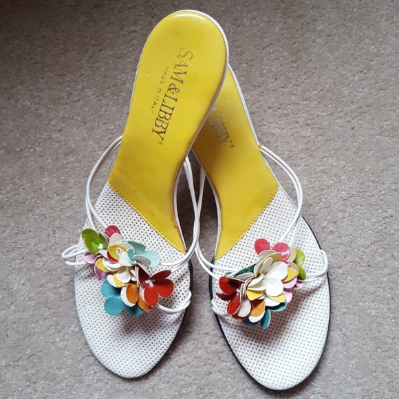 Sam & Libby Shoes - Flowered sandles